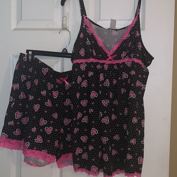 Other - Two Piece Lace Trim Heart printed PJ short set